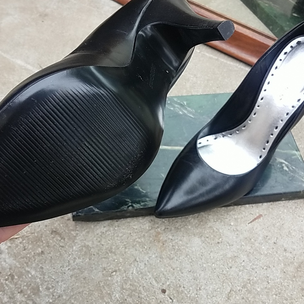 Shoes - Picture 2 of 4